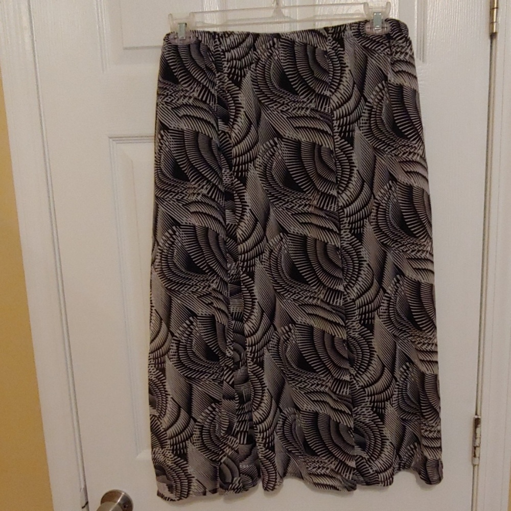 Southern Lady! Beautiful Geometric Print Skirt